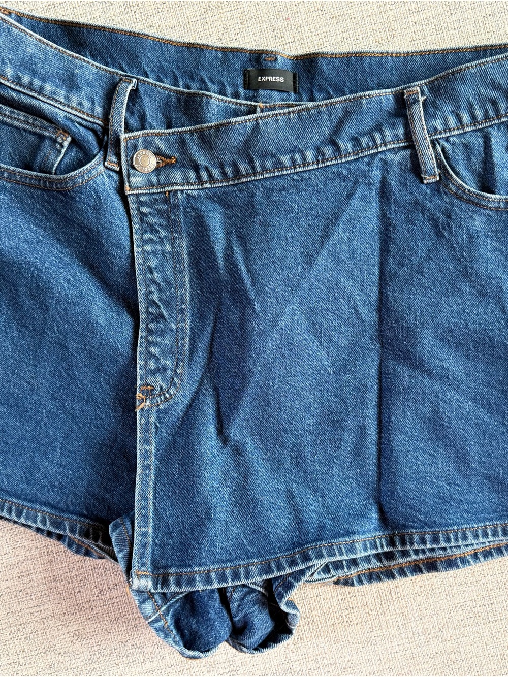 Express Womens Denim Relaxed Fit Jeans in Blue